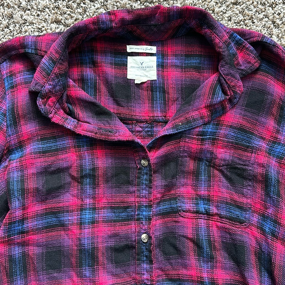 American Eagle flannel button up top
